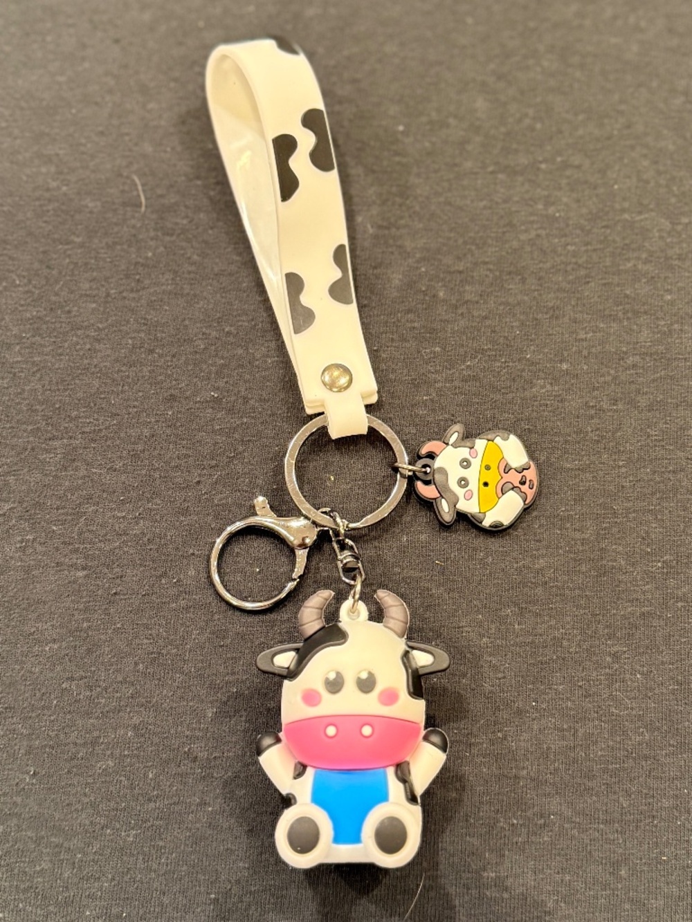 Cow Keychain with key ring and clasp, brand new